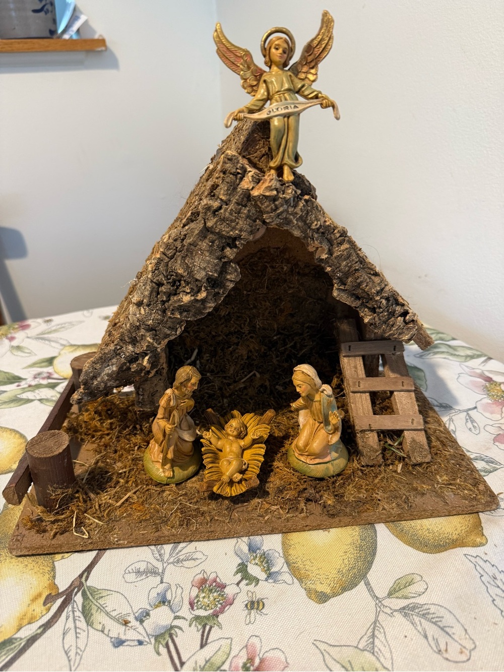 Vintage Italian Chalkware Nativity Stable Set - Holiday Home Decor